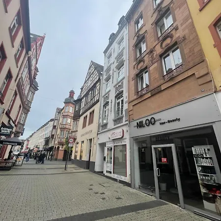 Apartment Wunder Schöne Ferienunterkunft Mitten Im Zentrum Von